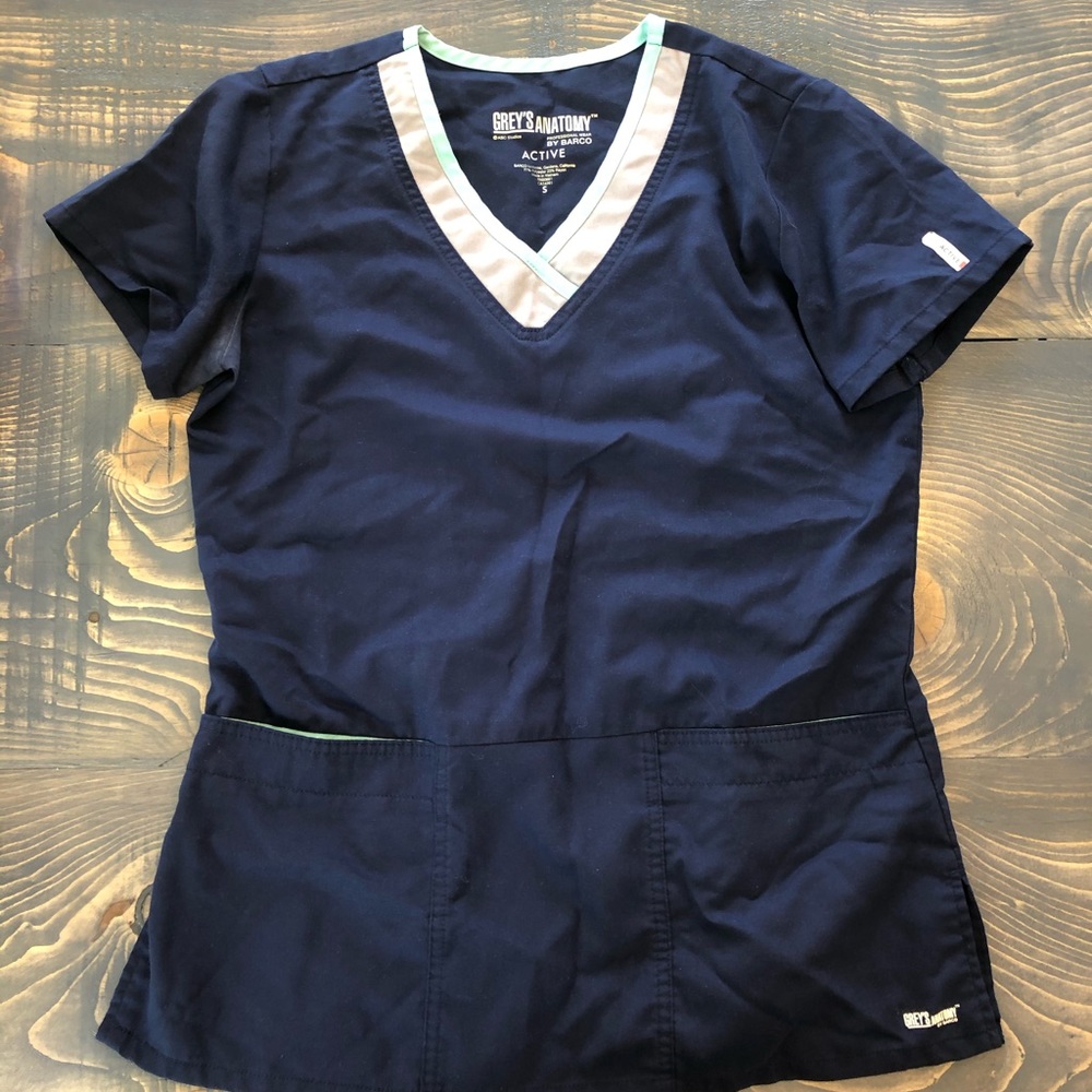 Scrub top